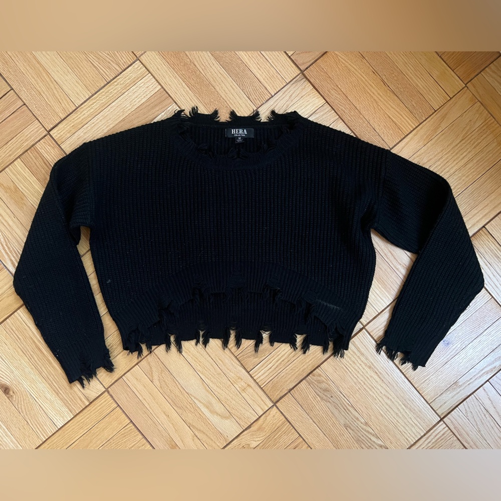 Cropped Frilled Black Sweater